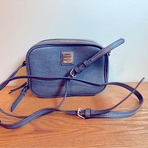 Dooney & Bourke camera bag style crossbody